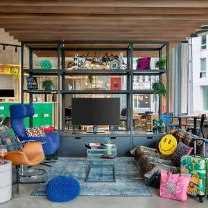 Moxy Antwerpen