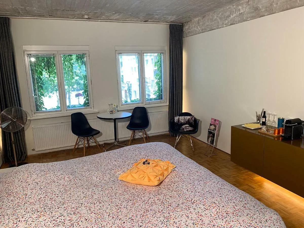 Bed & Breakfast B&B Yellow Submarine Antwerpen
